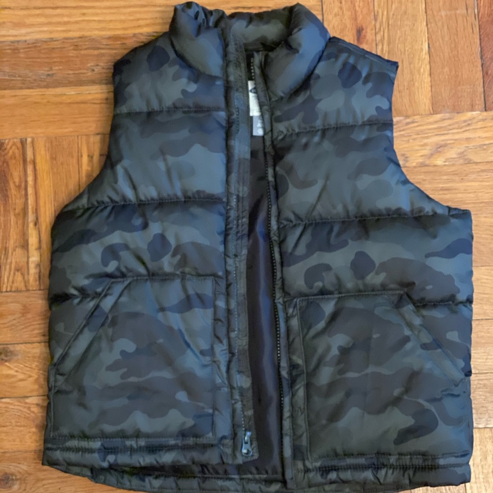 Boys Quilted Camo Vest size S